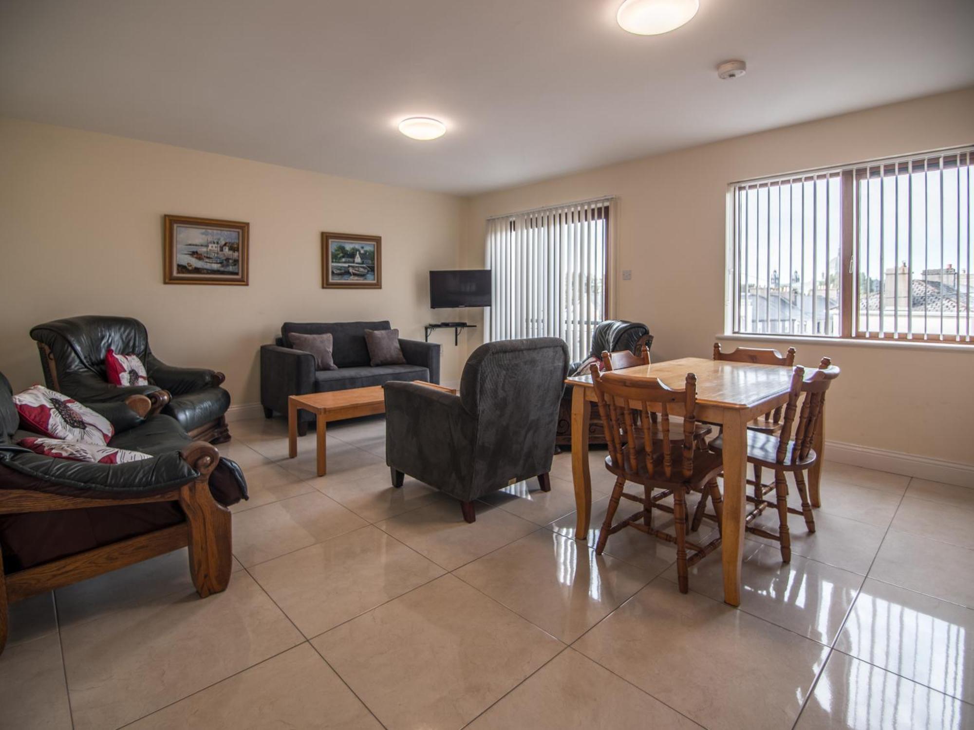 Donegan Court Aparthotel Galway Ngoại thất bức ảnh