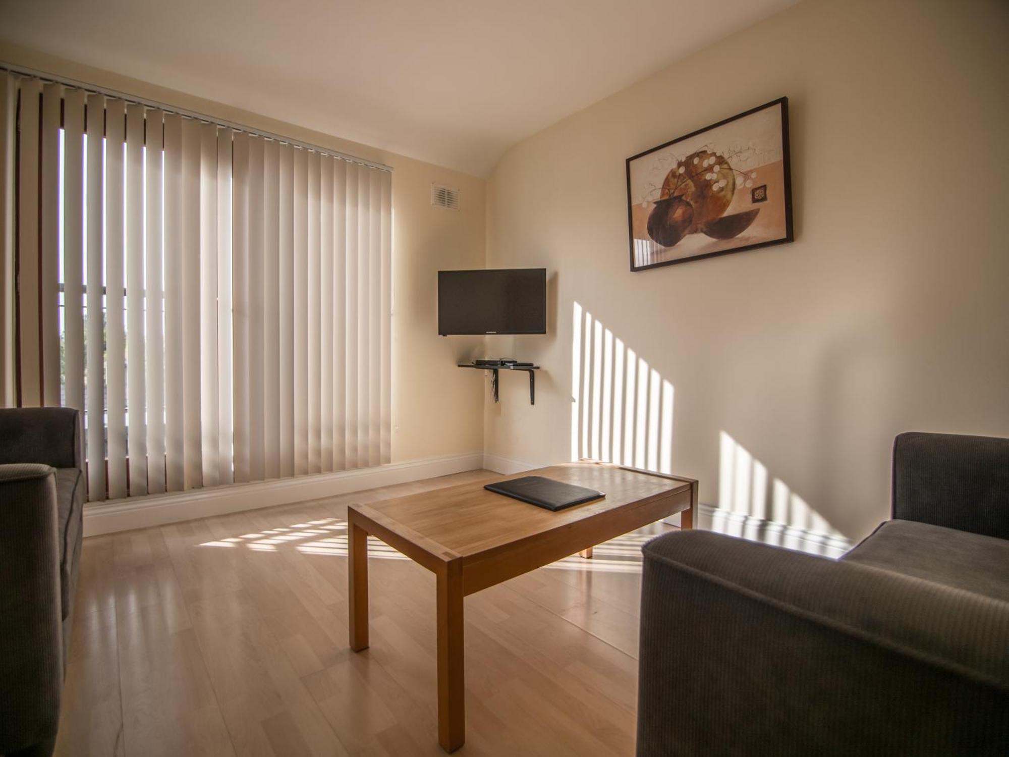 Donegan Court Aparthotel Galway Ngoại thất bức ảnh