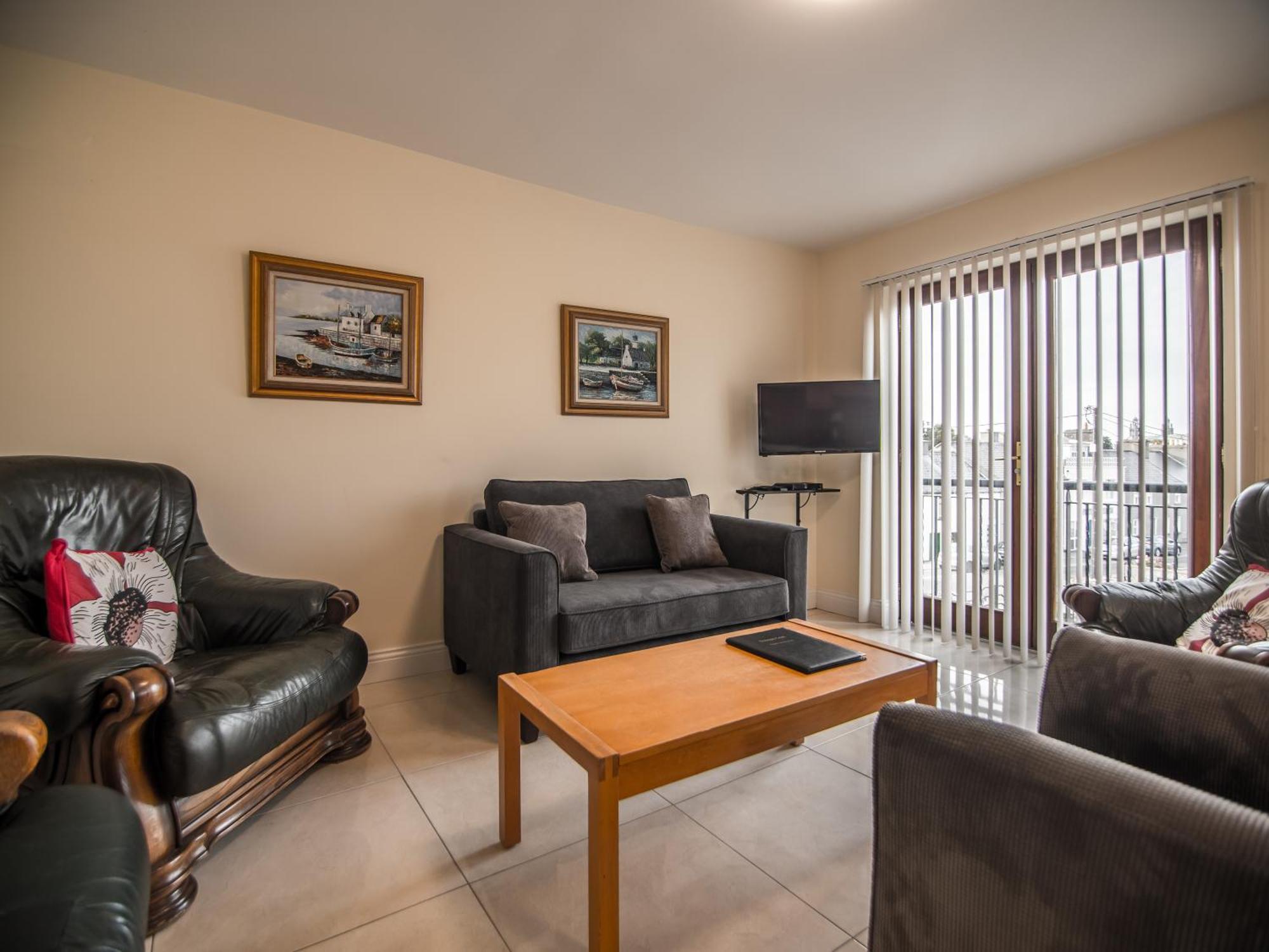 Donegan Court Aparthotel Galway Ngoại thất bức ảnh