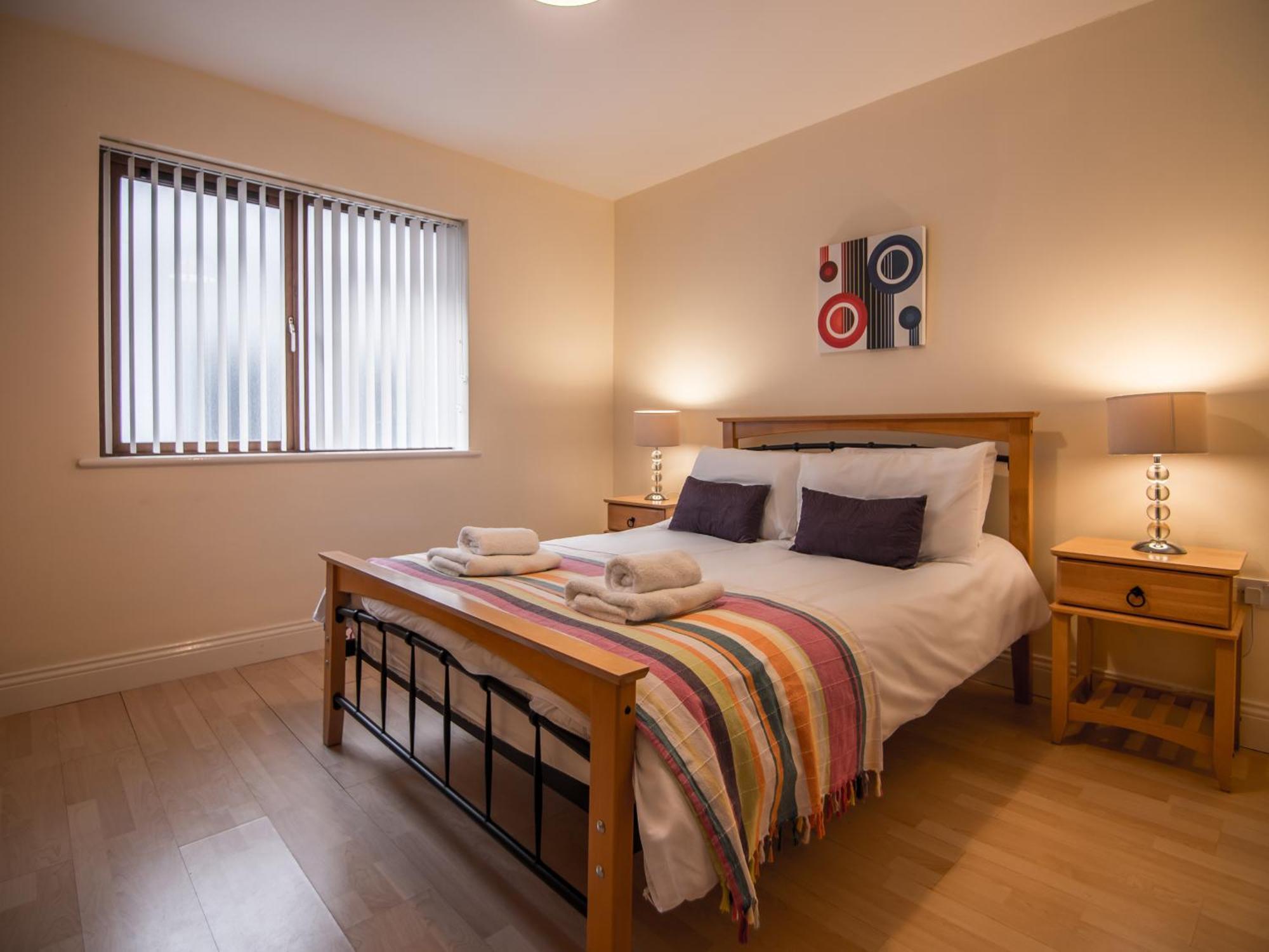 Donegan Court Aparthotel Galway Ngoại thất bức ảnh