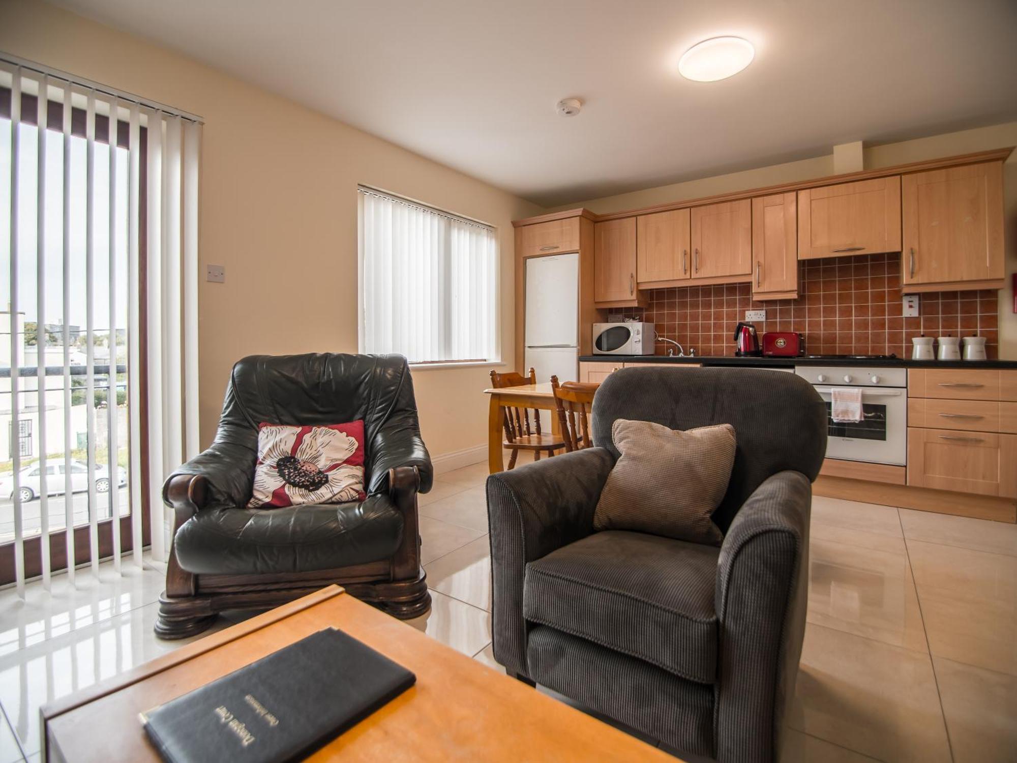 Donegan Court Aparthotel Galway Ngoại thất bức ảnh