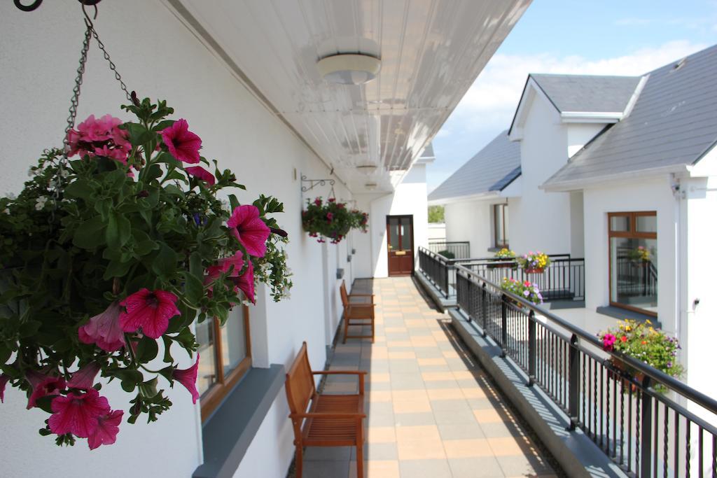Donegan Court Aparthotel Galway Phòng bức ảnh