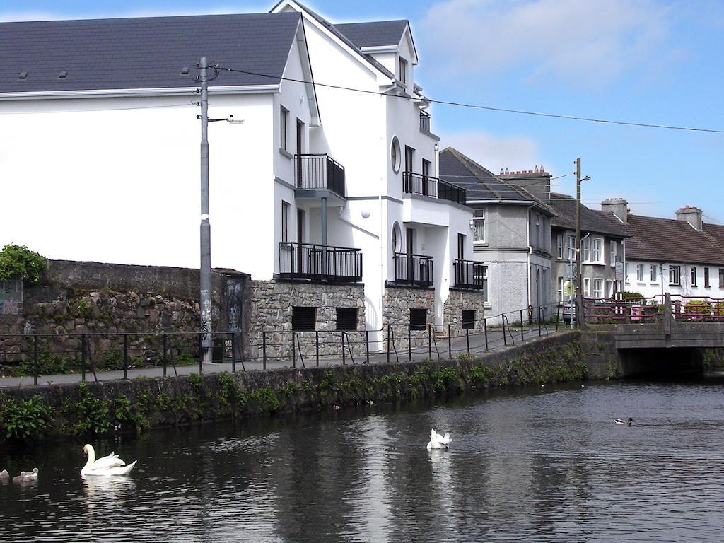 Donegan Court Aparthotel Galway Phòng bức ảnh
