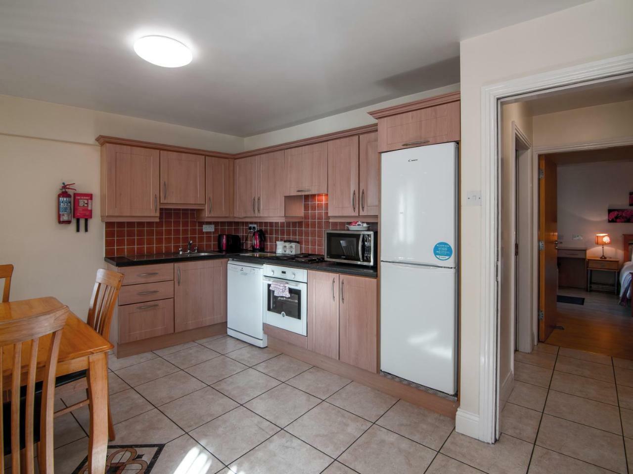 Donegan Court Aparthotel Galway Ngoại thất bức ảnh