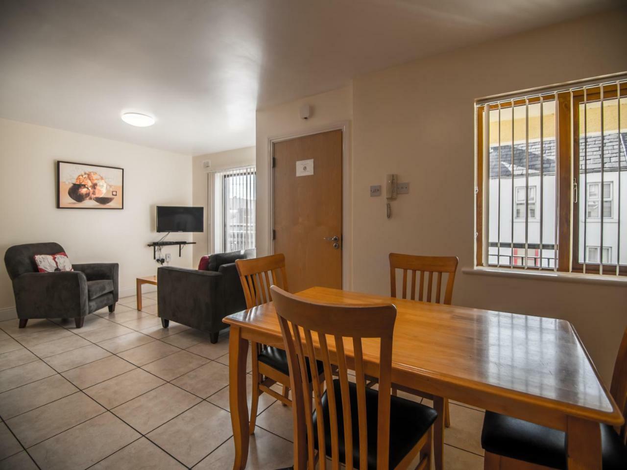 Donegan Court Aparthotel Galway Ngoại thất bức ảnh