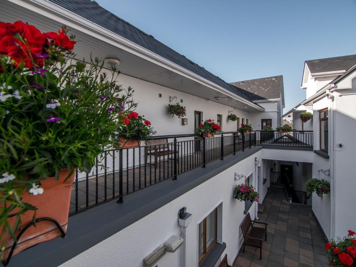 Donegan Court Aparthotel Galway Ngoại thất bức ảnh
