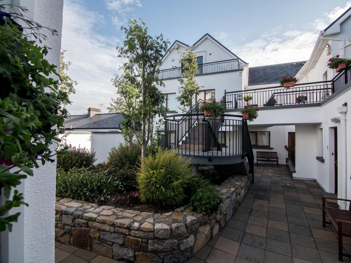 Donegan Court Aparthotel Galway Ngoại thất bức ảnh