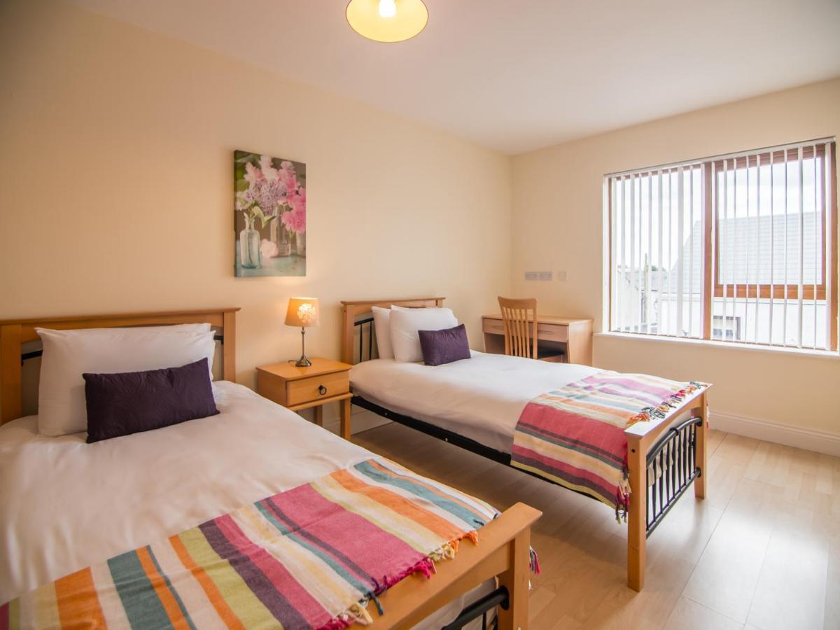 Donegan Court Aparthotel Galway Ngoại thất bức ảnh
