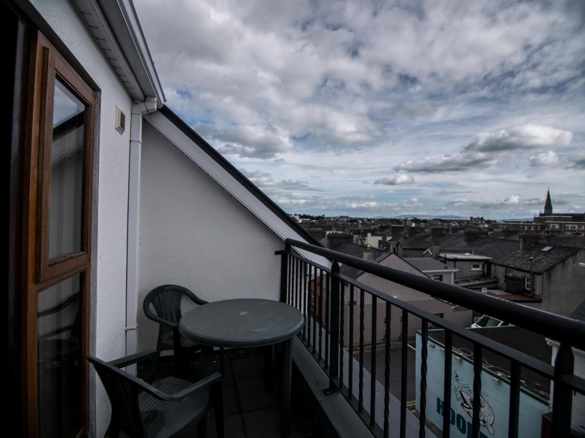 Donegan Court Aparthotel Galway Ngoại thất bức ảnh