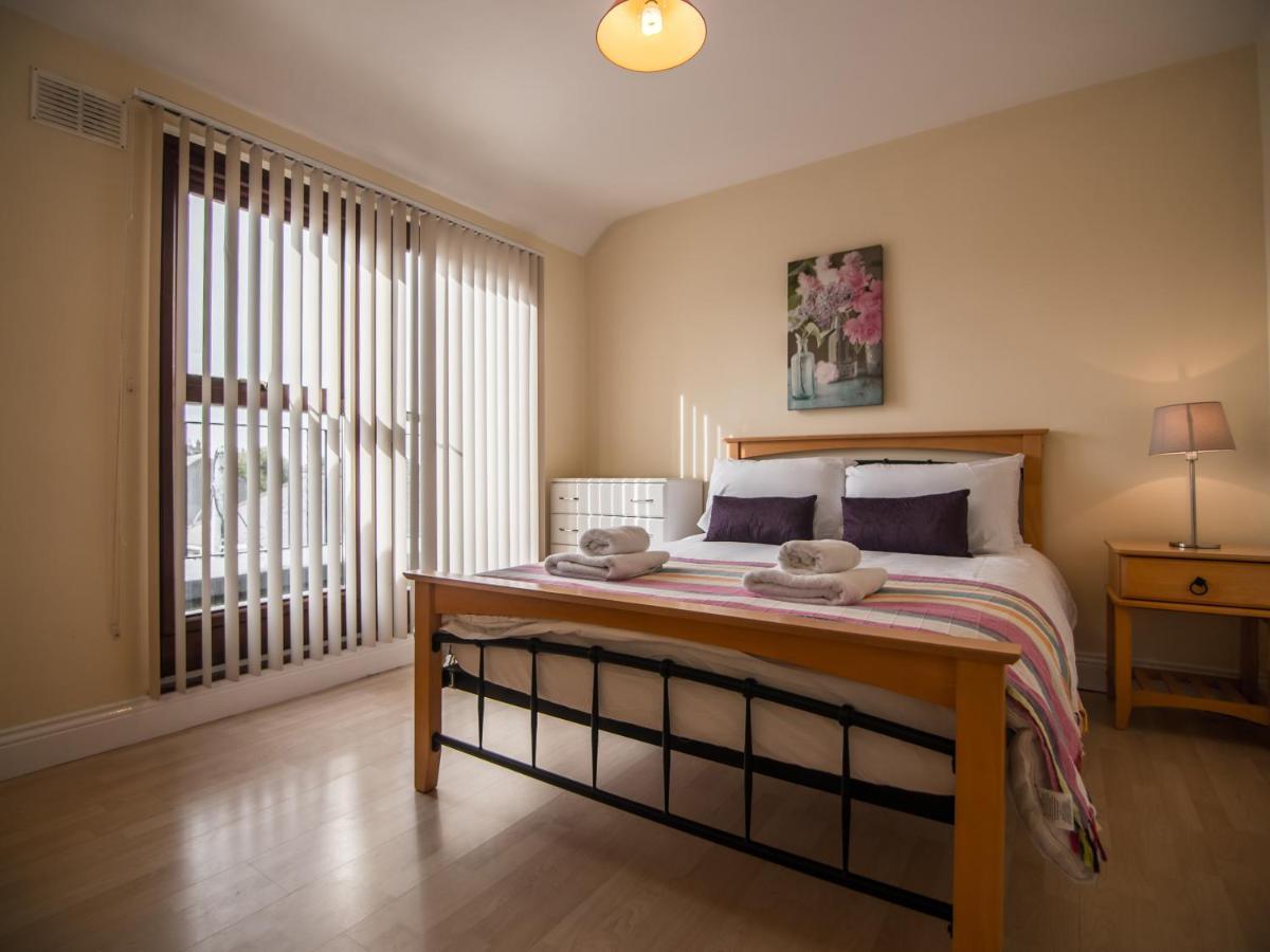 Donegan Court Aparthotel Galway Ngoại thất bức ảnh